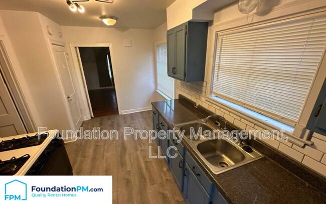 Building Photo - 2144 Vollintine Ave