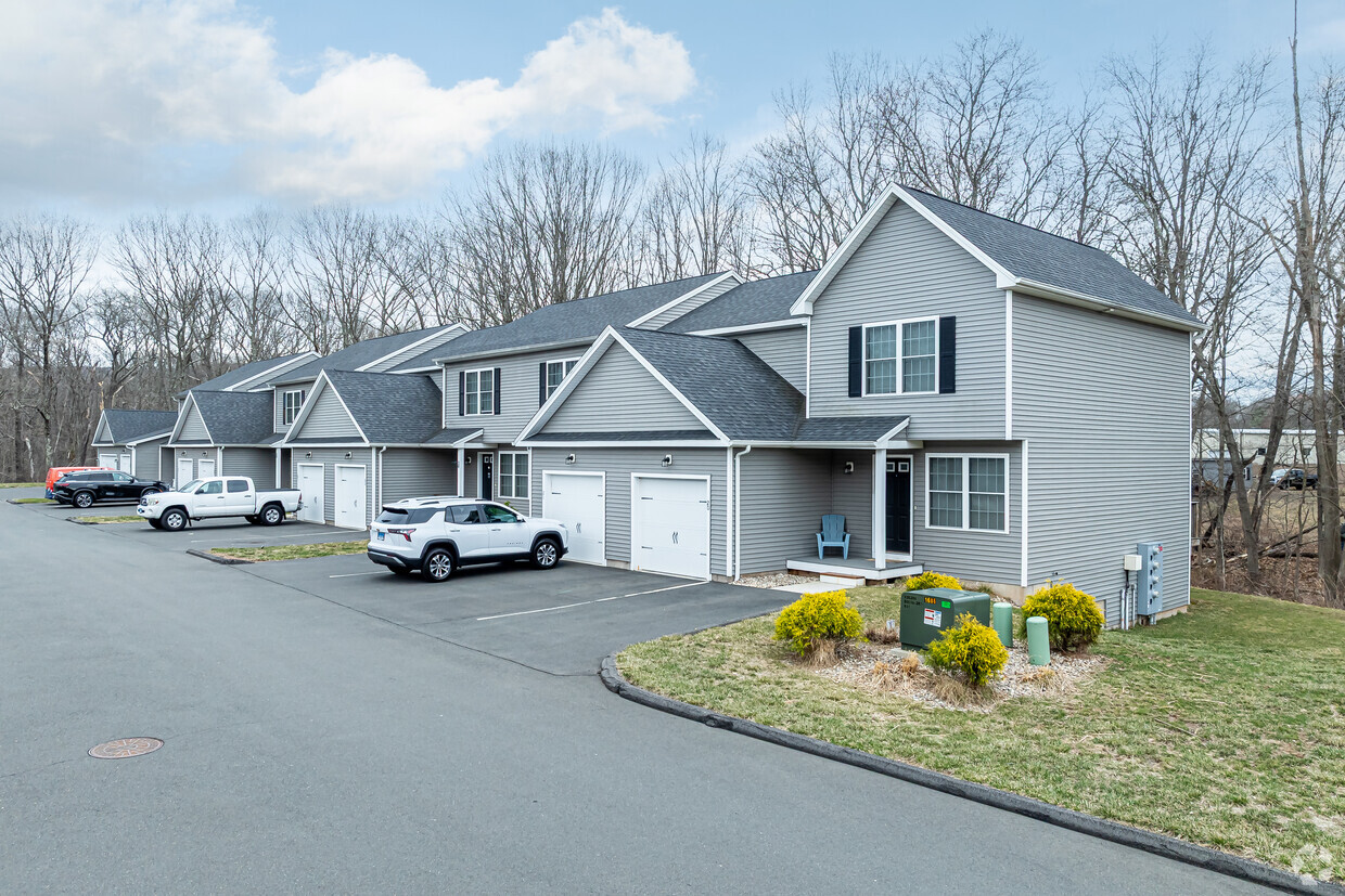 Primary Photo - Winding River Apartments