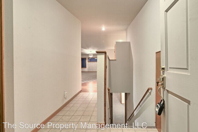 Foto del edificio - 4 br, 3 bath House - 6401 Finch Ct