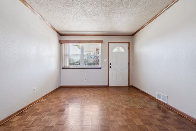 Foto del edificio - 3 bed, 1 bath home in Moore, ok