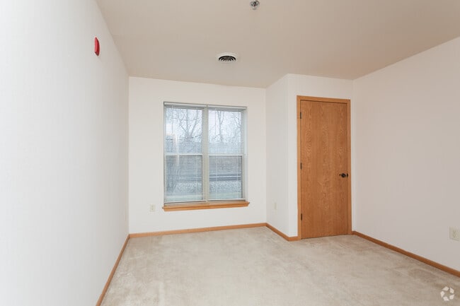 2BR, 2BA - E - Underwood Station Apartments