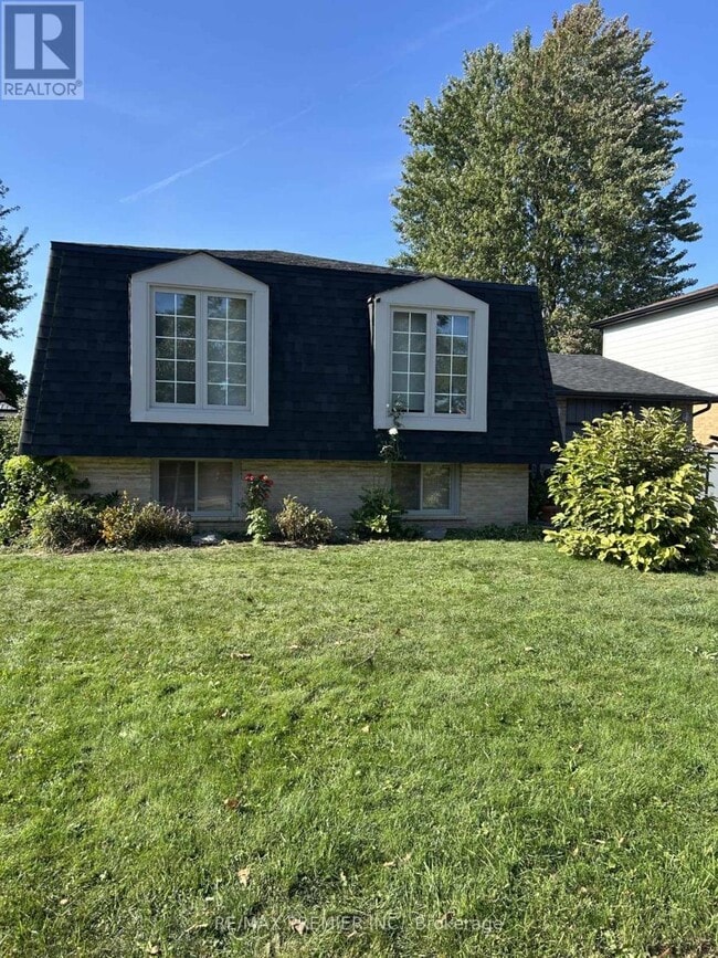 Building Photo - 235 Louis Dr