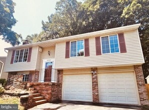 Building Photo - 8465 Summer Breeze Ln