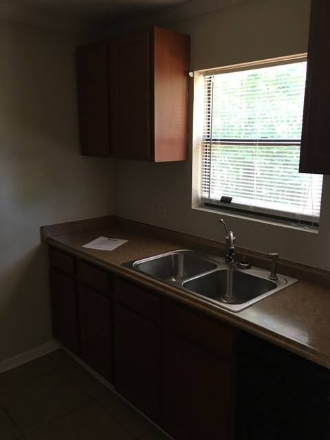 Foto del edificio - Beautiful 4BR/2BA home nestled in a quiet Ellenwood GA