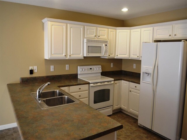 Building Photo - 125 Stevens Court