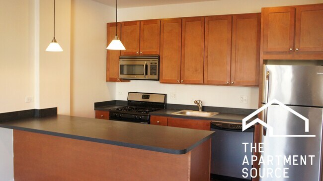 Foto del edificio - 2840 N Albany Ave