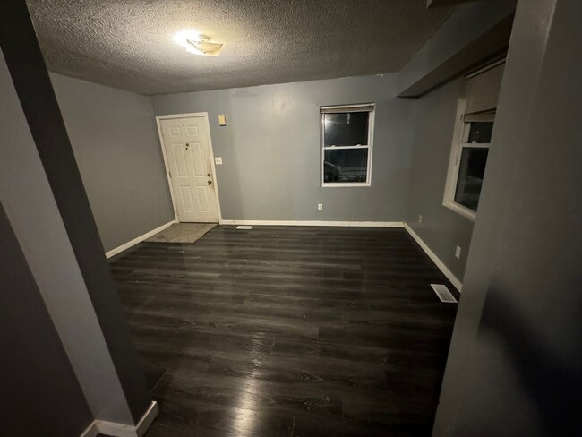 Foto del edificio - Newly remodeled 2 Bedroom Duplex