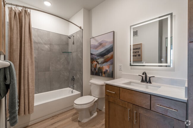 B1 2BR, 2BA - 1123SF - Bathroom - Grays Creek Apartments
