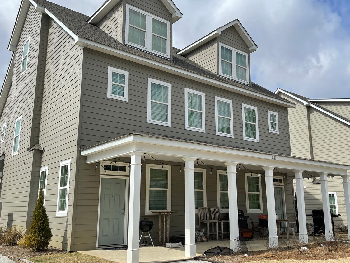 535 N Ross St Unit 535A, Auburn, AL 36830 Room for Rent in Auburn, AL