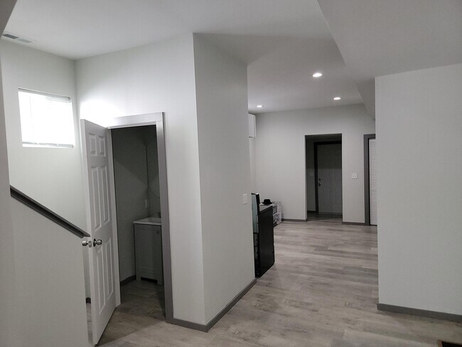 Building Photo - 1111 N Dearborn St