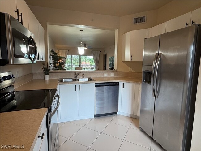 Foto del edificio - 7839 Regal Heron Cir