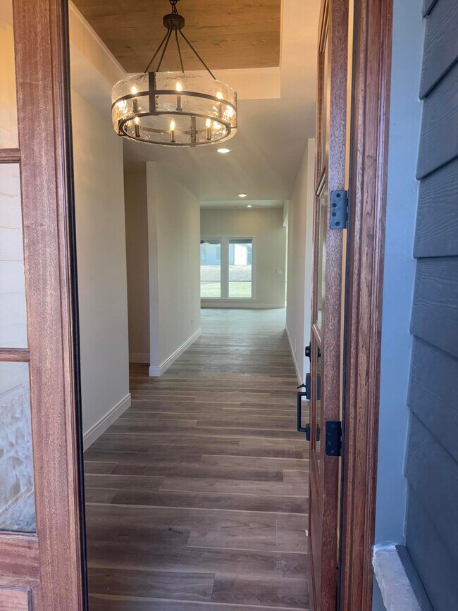 Foto del edificio - 5316 Buttercup Dr