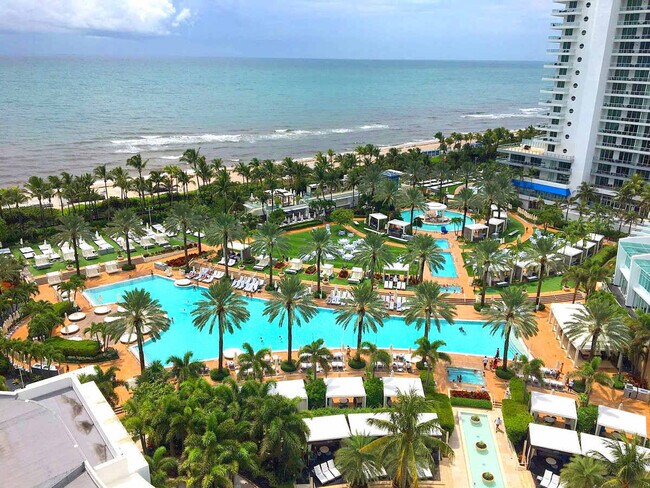 Foto del edificio - 4441 Collins Ave