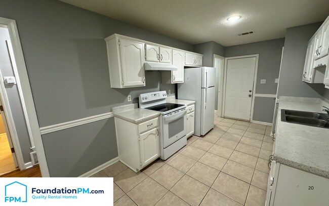 Foto del edificio - 6913 Century Oaks Dr