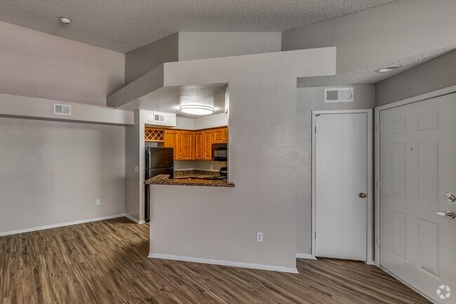 1 BR, 1 BA (Balboa) - 750 SF - Tower at Tropicana Luxury Apartments