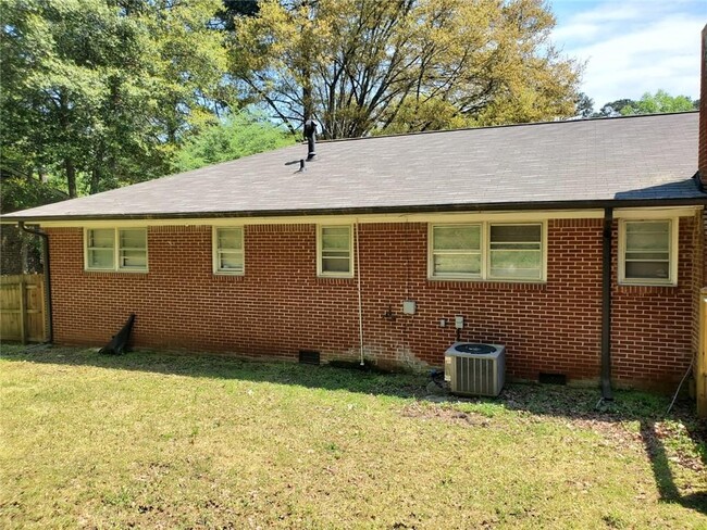 Foto del edificio - 448 Susan Creek Dr