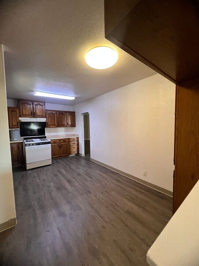 Foto del edificio - 638 N O St