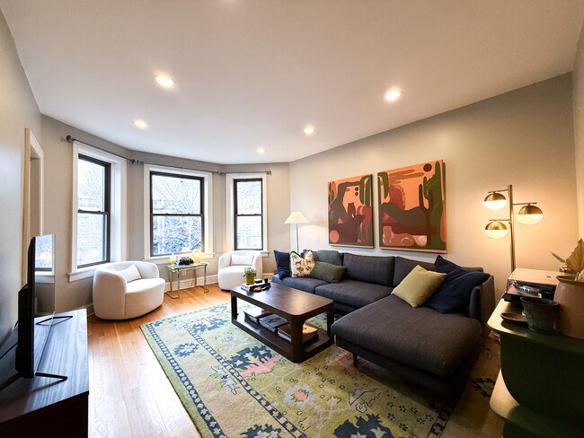 Foto del edificio - 3008 W George St