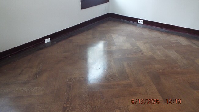 Foto del edificio - 1427 Schley Ave