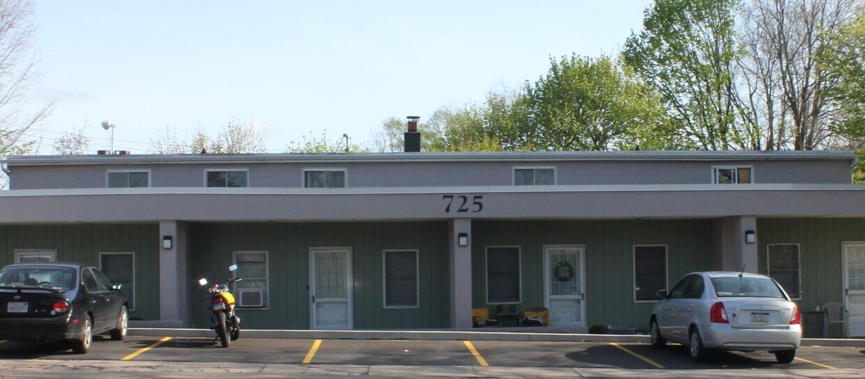 Building Photo - 725 S Atherton St