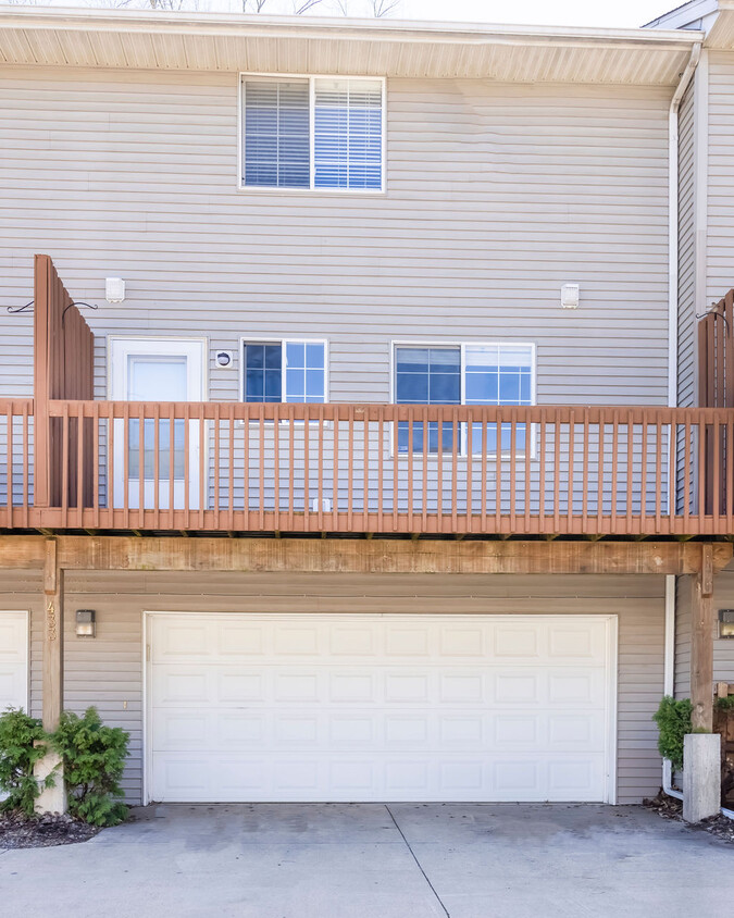 Back side Garage/Deck - 433 W Zeller St