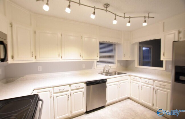 Foto del edificio - 1814 Whisperwood Way NW