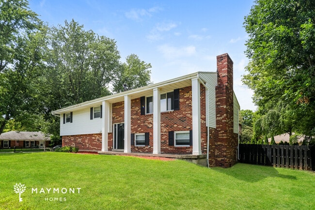 Building Photo - 9715 Stagecoach Dr S