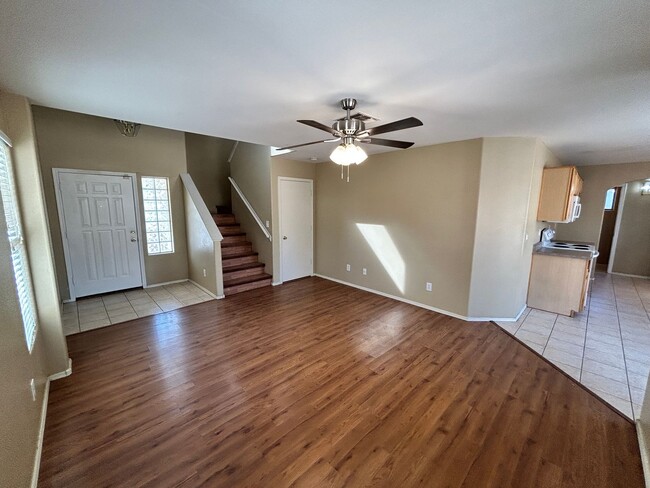 Building Photo - 3Bdm 2.5Ba Avondale Home with a Loft! *NO ...