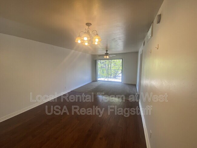 Building Photo - 3200 S Litzler Dr