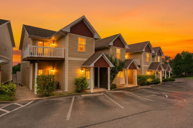 Building Photo - 107 Trescott Ln