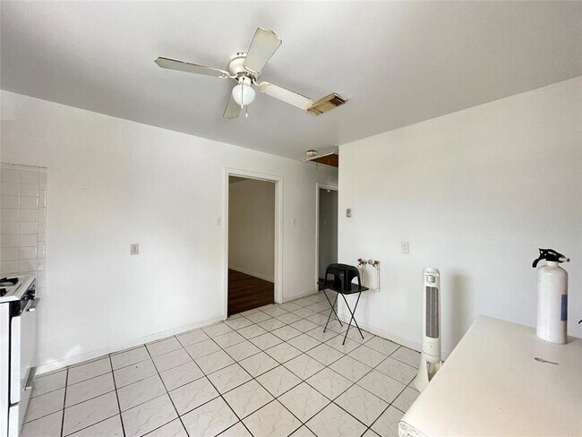 Foto del edificio - 4823 Shreveport Blvd