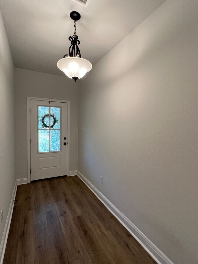 Foto del edificio - Exceptional 4 Bedroom in Milton