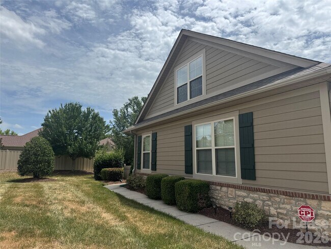 Building Photo - 2416 Coltsview Ln