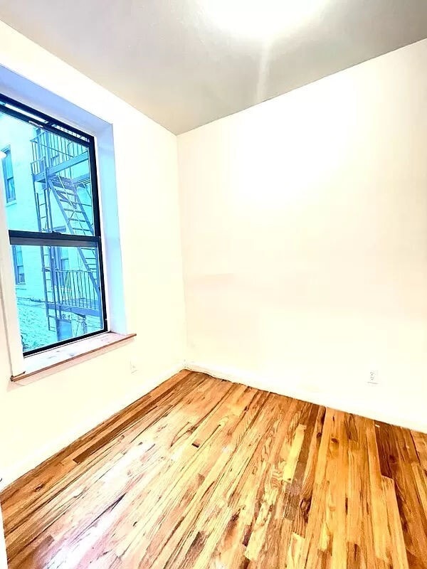 Building Photo - 49 Saint Nicholas TERRACE