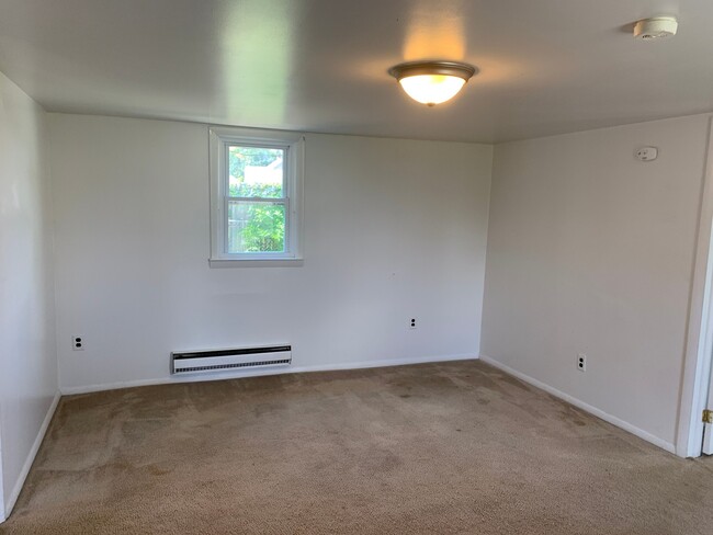 Building Photo - East Prospect Borough-2 bedroom 1 Floor Cottage