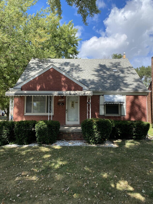 Foto principal - 1594 Brest Ave