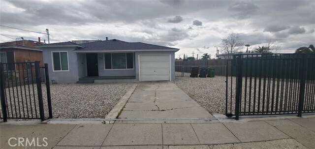 Primary Photo - 926 W Cherry St