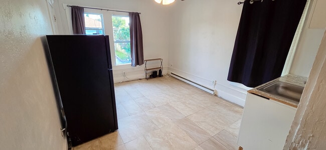 Foto del edificio - 306 Taylor Ave