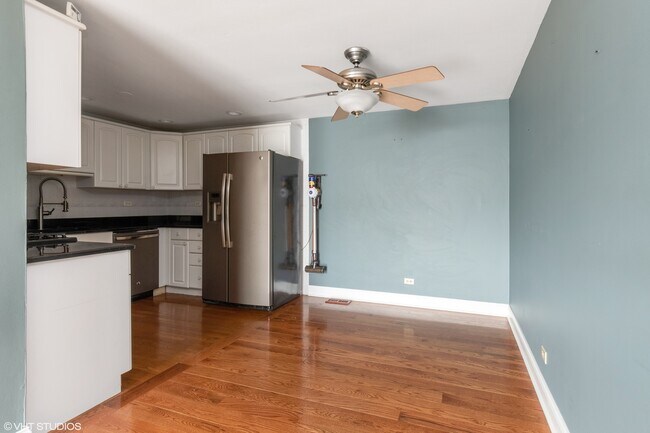 Building Photo - 1043 Tobey Ct