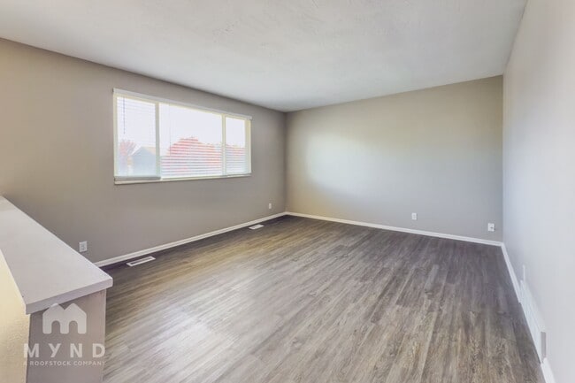 Building Photo - 4746 W 5865 S