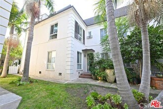 Building Photo - 9374 W Olympic Blvd