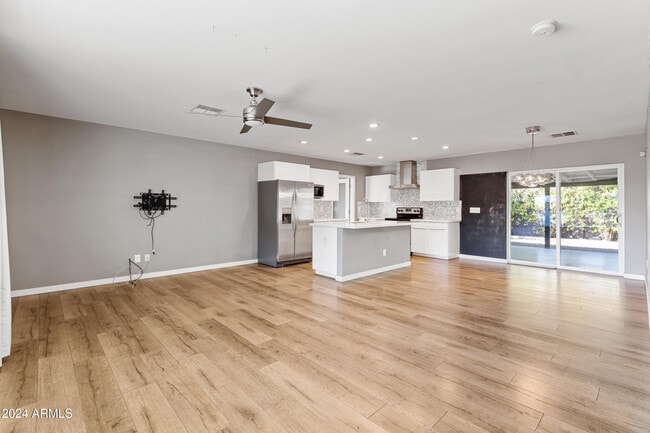 Foto del edificio - 1832 E Campbell Ave