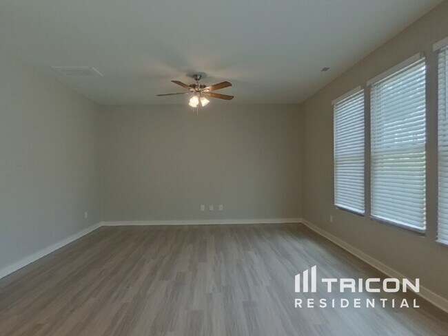 Building Photo - 710 Anglin Forest Way