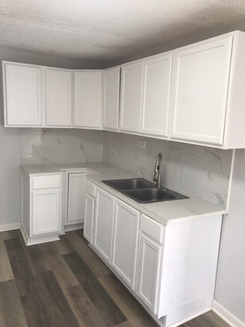 Foto principal - 954 Bedford St