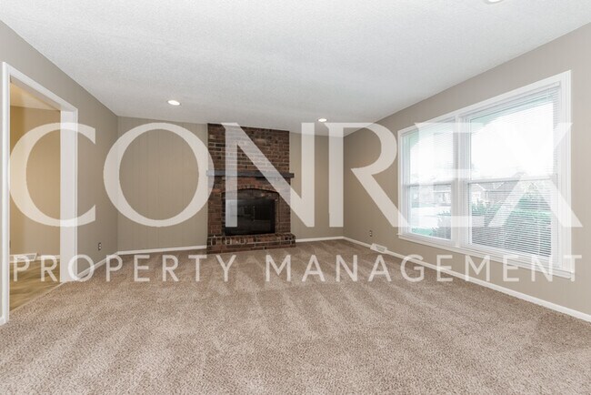 Foto del edificio - Rare Find in Raymore, Available Now!