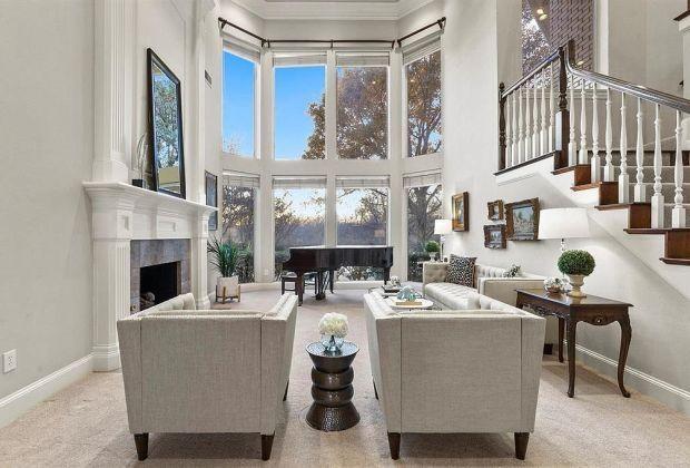 Foto del edificio - 5327 Willow Wood Ln