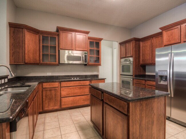 Foto del edificio - 16380 Bamboo Bluff Ct