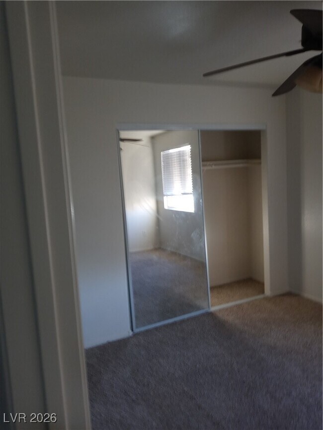 Foto del edificio - 1432 Evening Song Ave