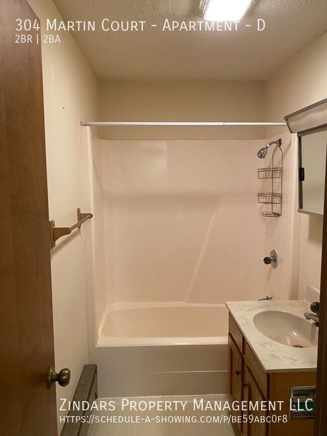 Foto del edificio - 304 Martin Ct