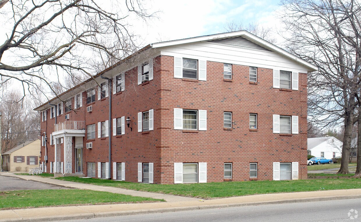 Primary Photo - 5910 Carrollton Ave